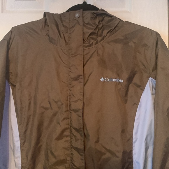 Columbia Women’s Raincoat Size M - Picture 3 of 15
